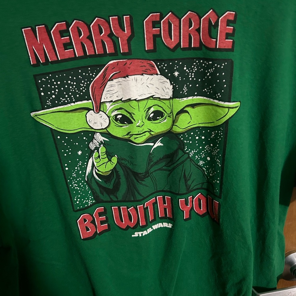 3/25$ Star Wars “Merry Force Be With You” T-Shirt - Picture 2 of 4